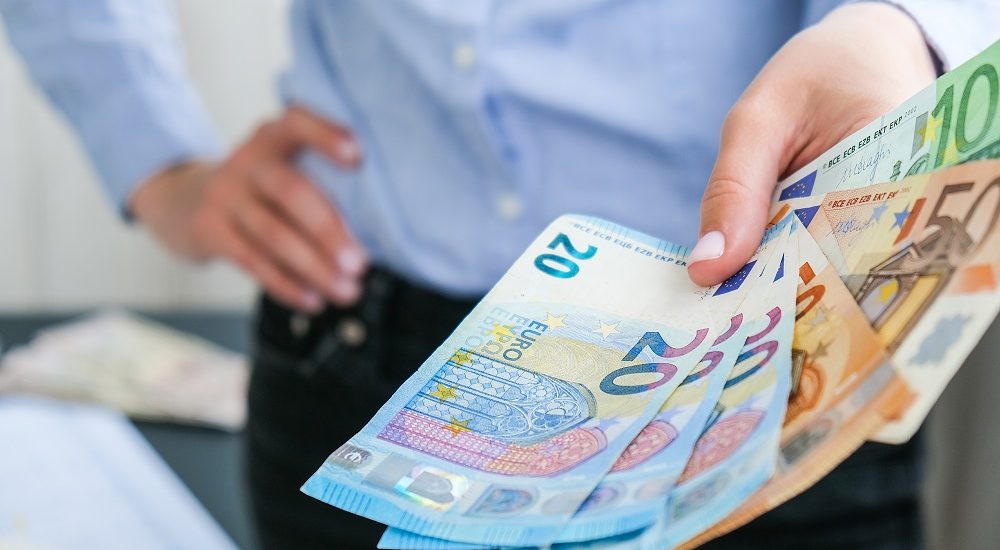 reclamar una deuda con masc en adora reclamar una deuda con masc en adora